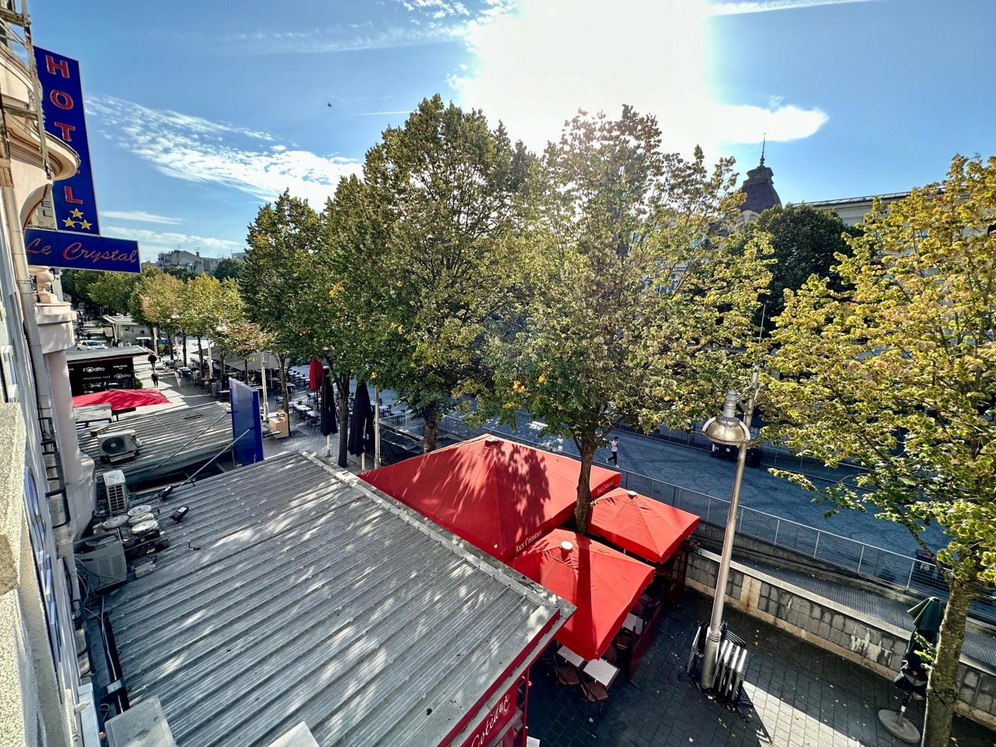 Petra - Appartement Climatise En Hypercentre Reims Exterior photo